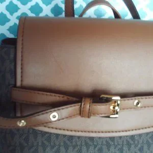 Michael Kors | Bags | Michael Kors Emilia Brown Signature  display picture 3